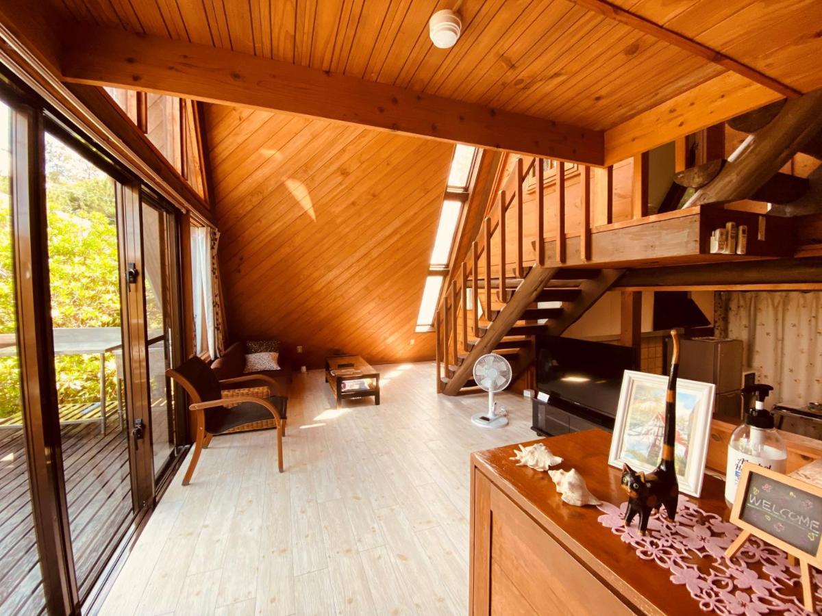Sea Breeze Villa Onna Bagian luar foto