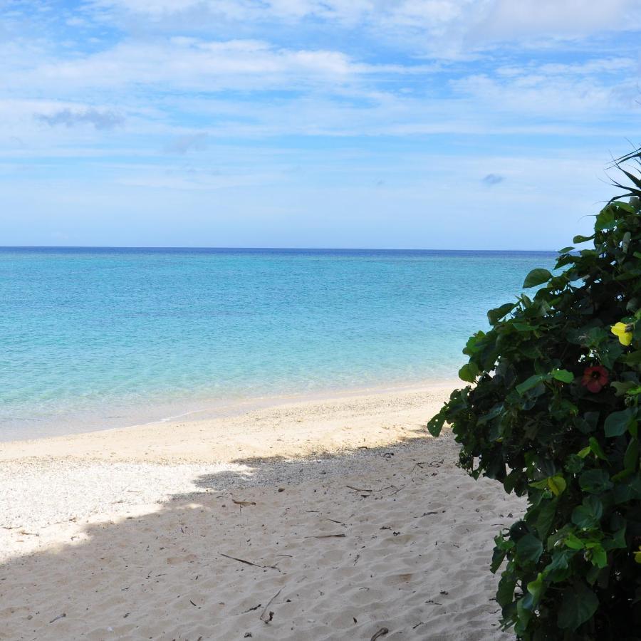 Sea Breeze Villa Onna Bagian luar foto