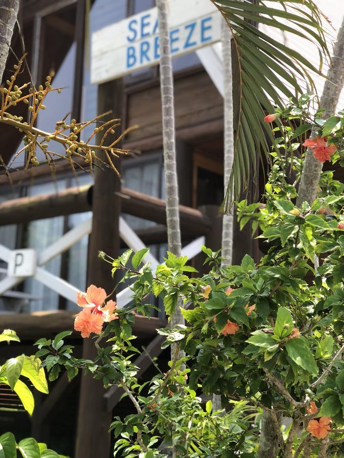 Sea Breeze Villa Onna Bagian luar foto